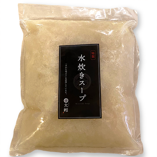 博多水炊き大和の水炊きスープ